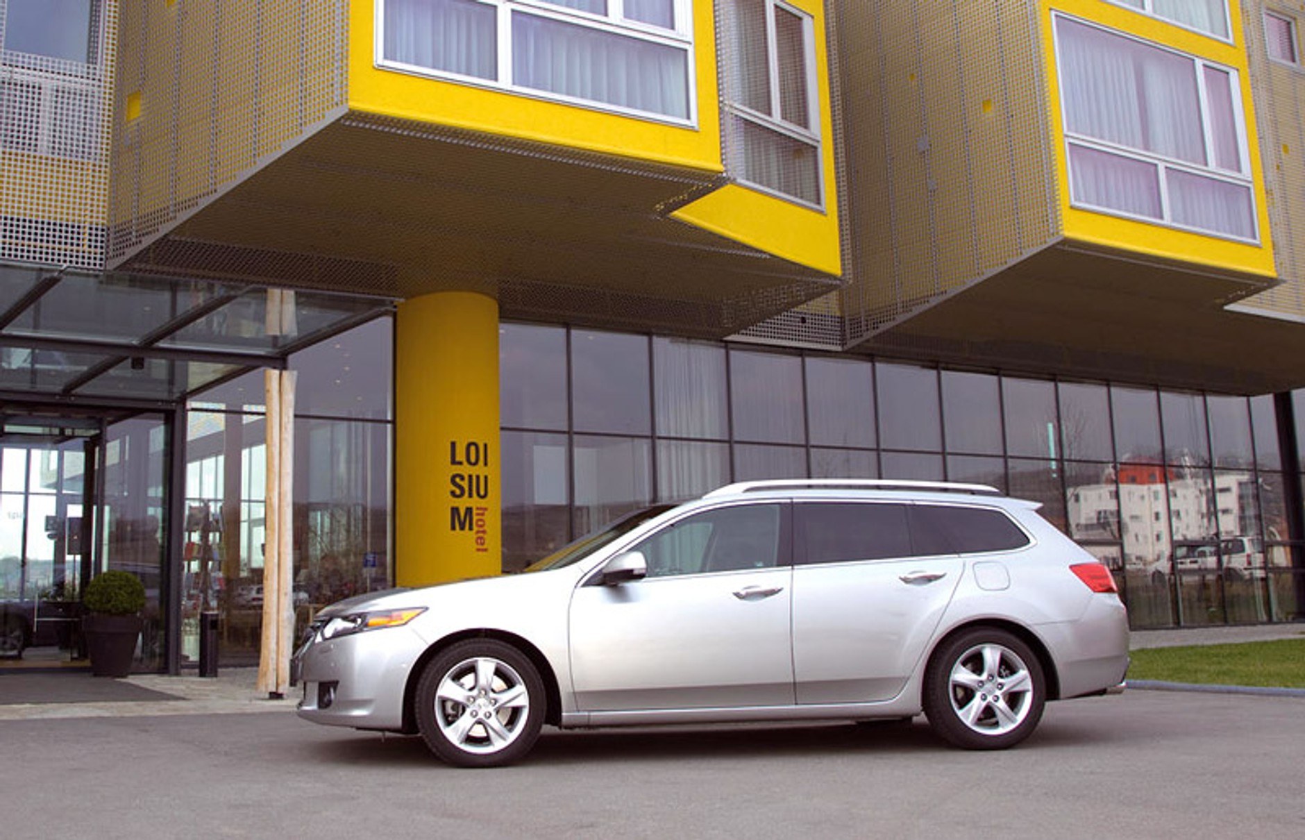 Honda Accord – wysokie tony (dane techniczne, fotogaleria)