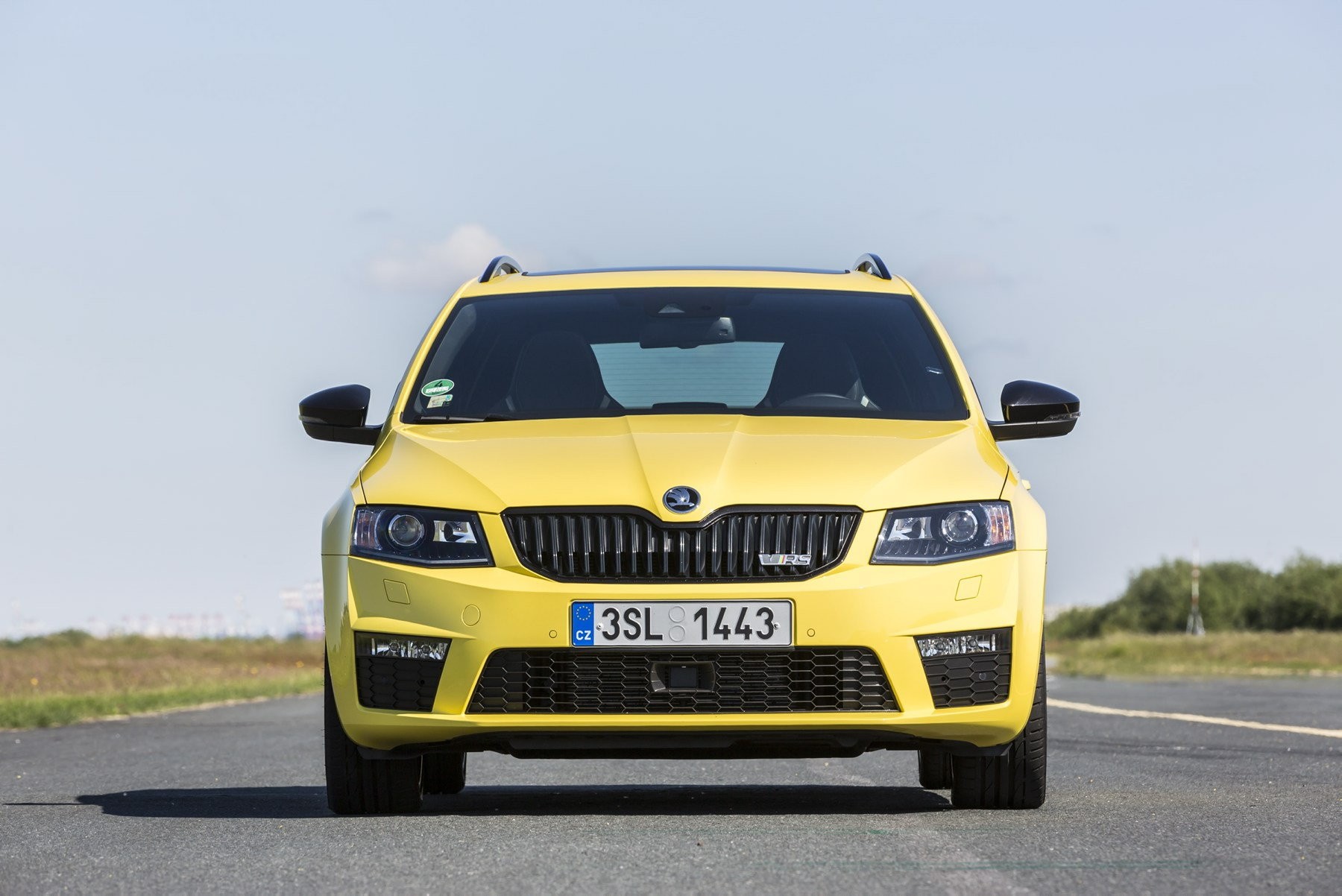 Skoda Octavia kombi RS 2.0 TDI - czy Volkswagen spodziewał się tego, że model "pochodny" okaże się lepszy od rdzennego produktu koncernu, Golfa?