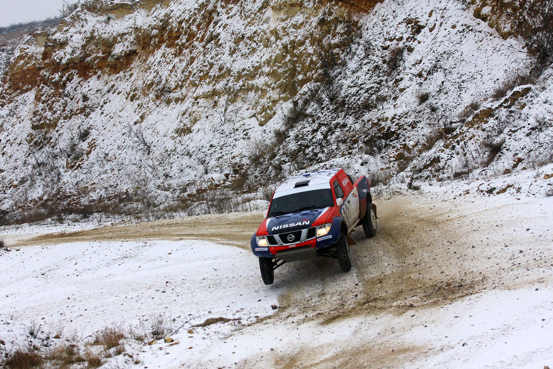 Rajd Dakar 2011: Nani Roma w Nissanie Krzysztofa Hołowczyca (galeria Rallyworld©Willy Weyens)