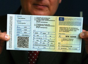 Już tylko 30 dni na wyrobienie nowego dowodu rejestracyjnego. 500 zł kary na początek