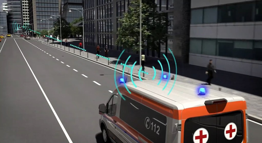 Ford testuje zieloną falę w Niemczech. Testy technologii V2X