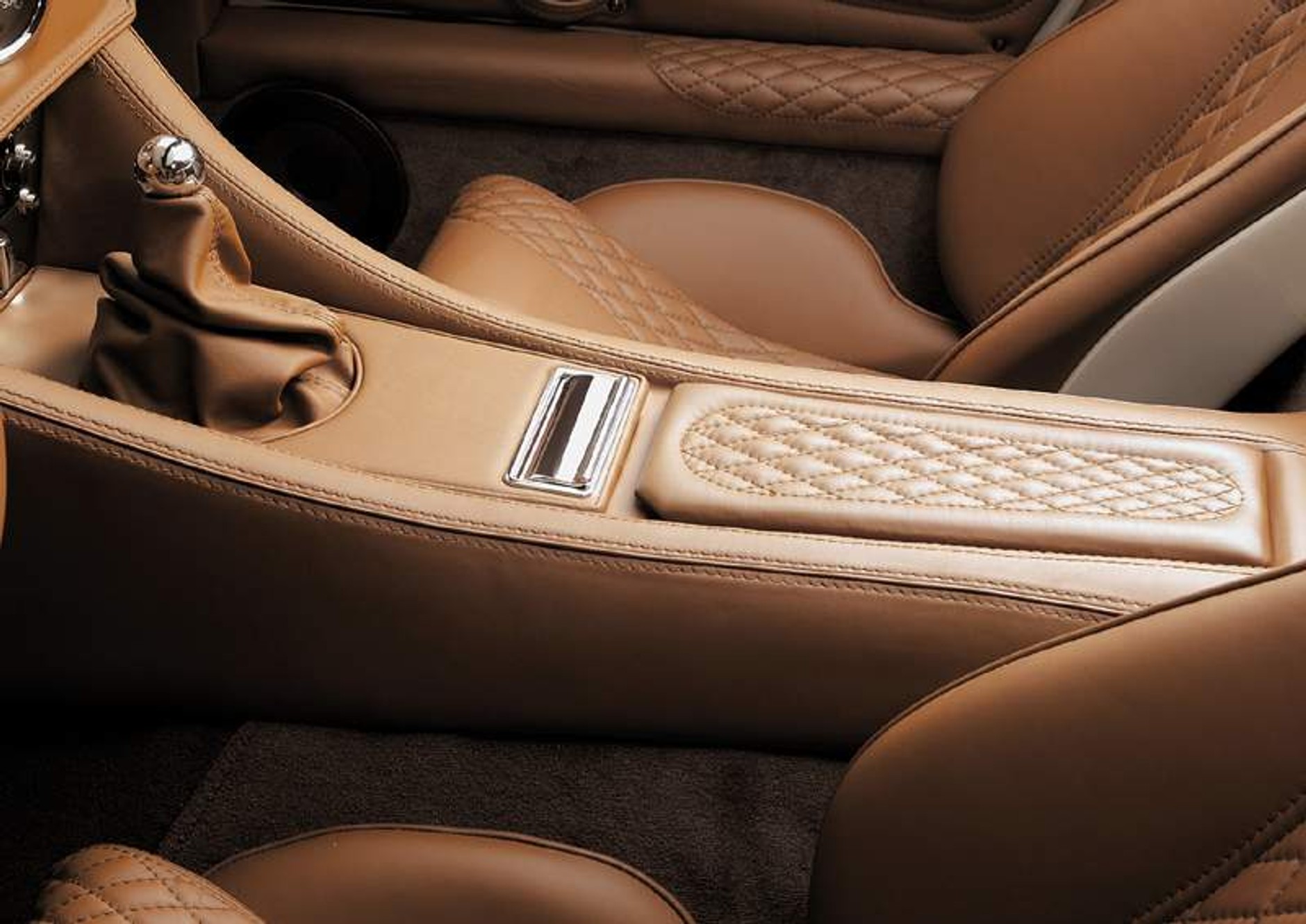 IAA Frankfurt 2007: Wiesmann GT MF5 – coupe z silnikiem z BMW M5