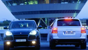 SUV, który wyciągnął markę z kryzysu. Tak narodziło się "trzecie Porsche"