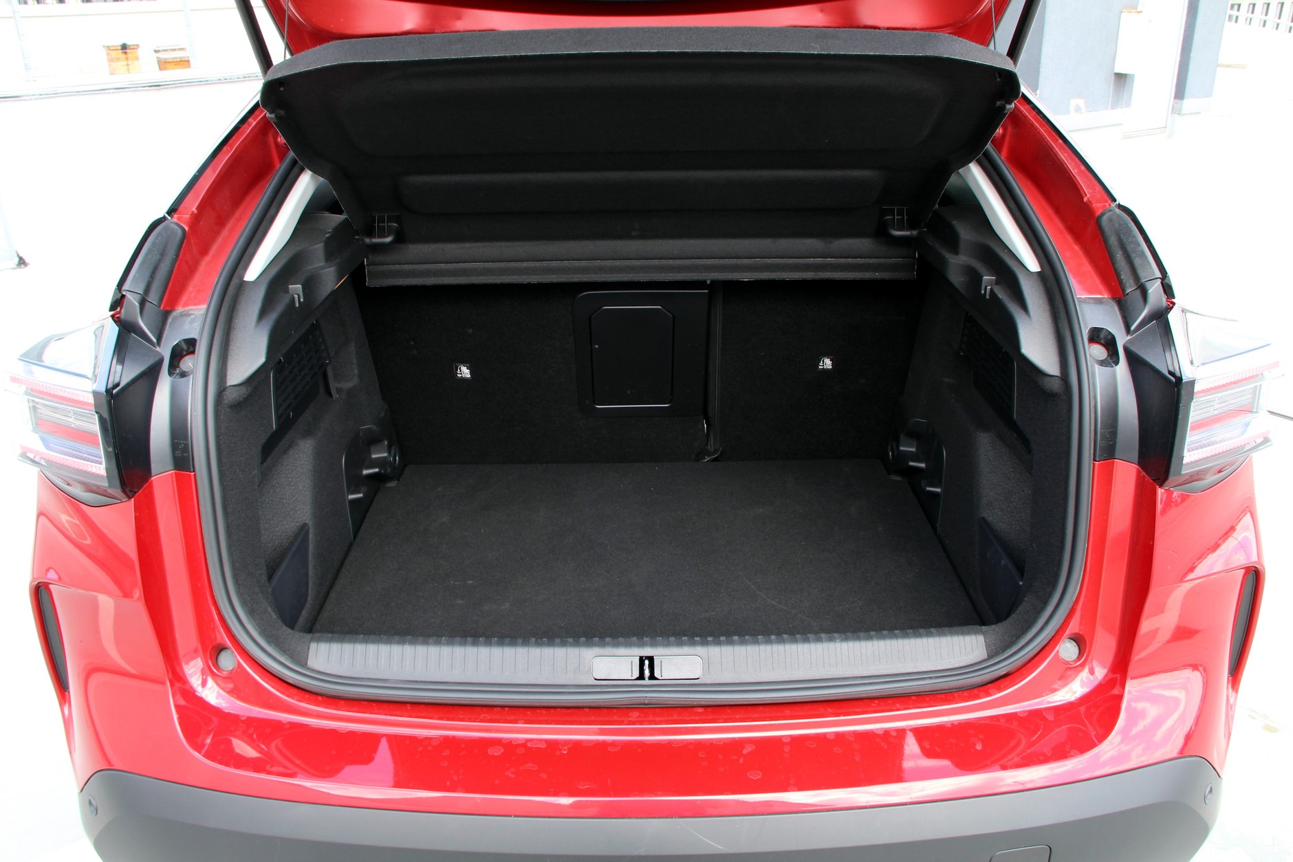 Citroen C4 Hybrid Max