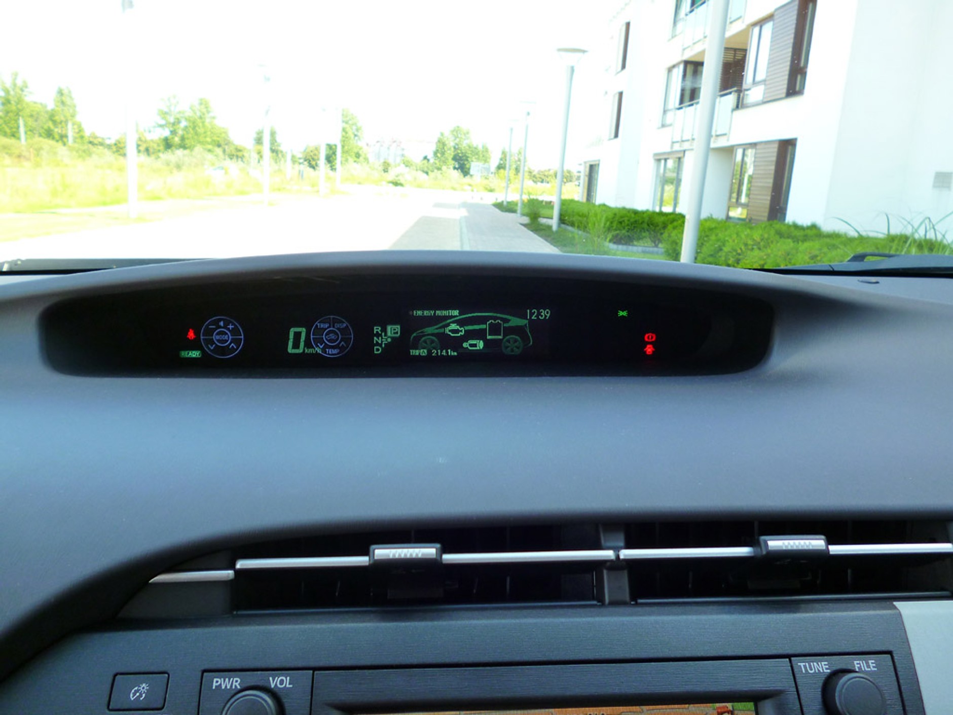 Mówisz hybryda, myślisz Prius