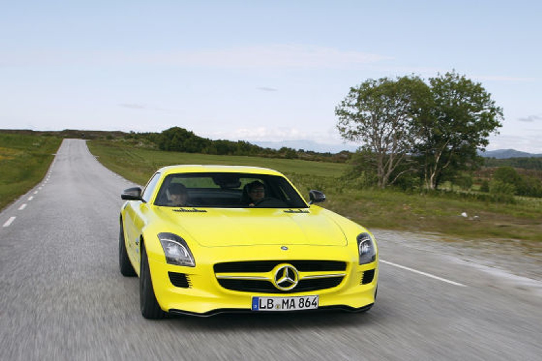 Mercedes SLS pod napięciem