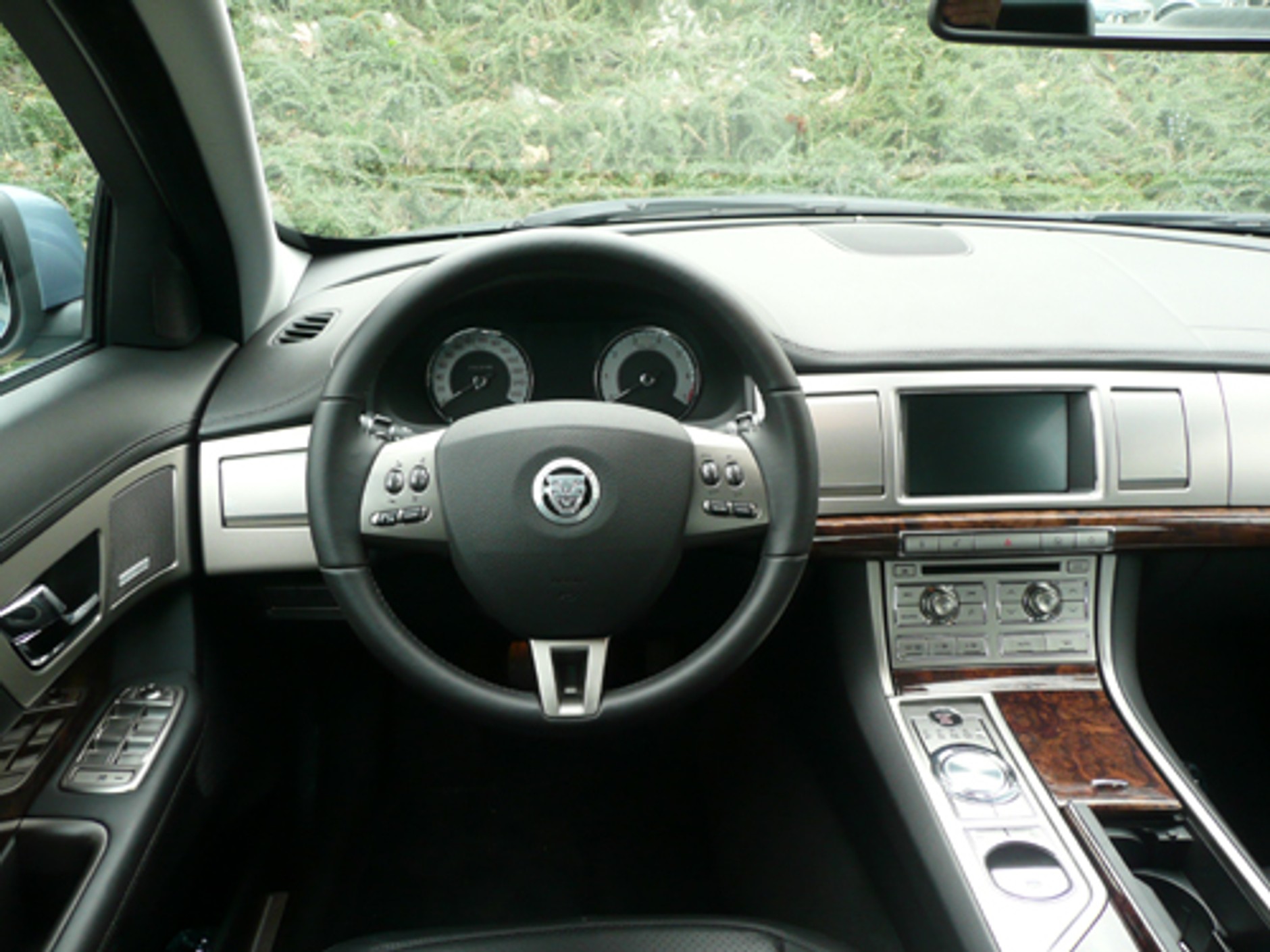 Jaguar XF 4.2 V8 Supercharged - Wybuchowa Mieszanka