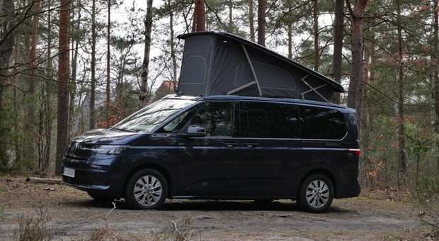 Volkswagen California: kampervan od święta, a na co dzień... Test namiotu na kołach