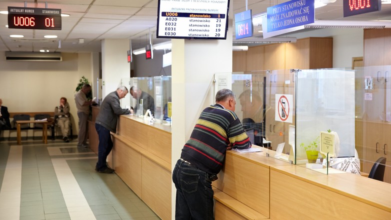 Zmiana danych w dowodzie rejestracyjnym: dziś ignorowana, jutro – konieczna pod rygorem kary!