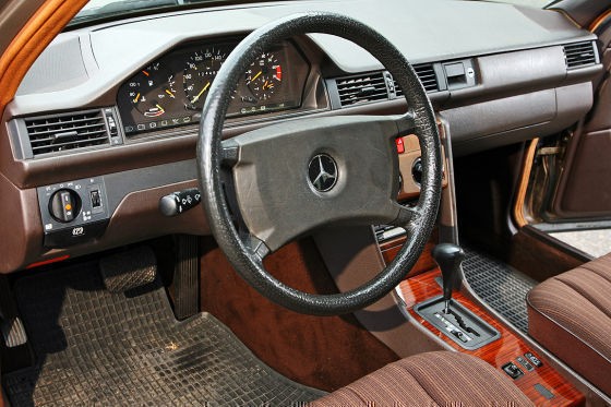 Mercedes W124,Opel Omega i Volvo 240: kombi marzeń sprzed lat!