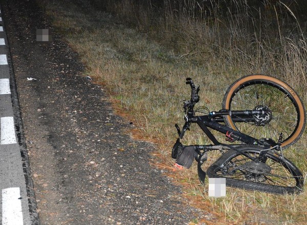Wypadek z udziałem samochodów i rowerzysty w Starej Hucie