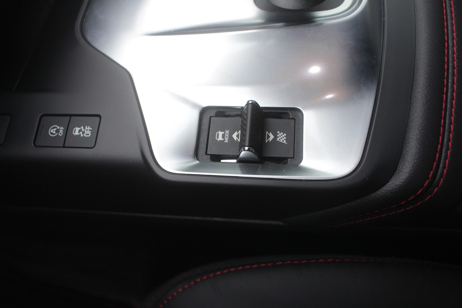 Jaguar E-Pace – Jaguarowi udał się ten „baby jag” | TEST