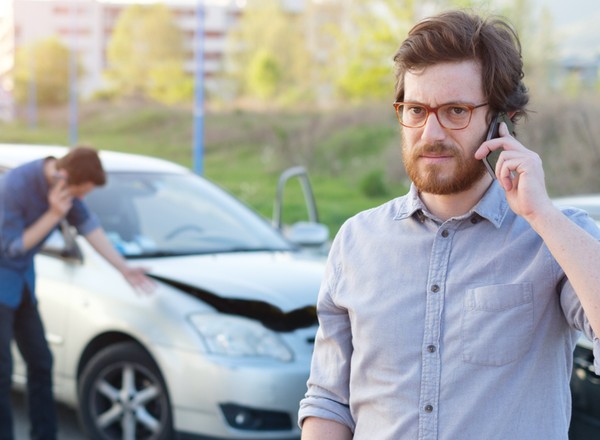 Idą zmiany w zgłaszaniu kolizji. Niedługo wystarczy do tego telefon