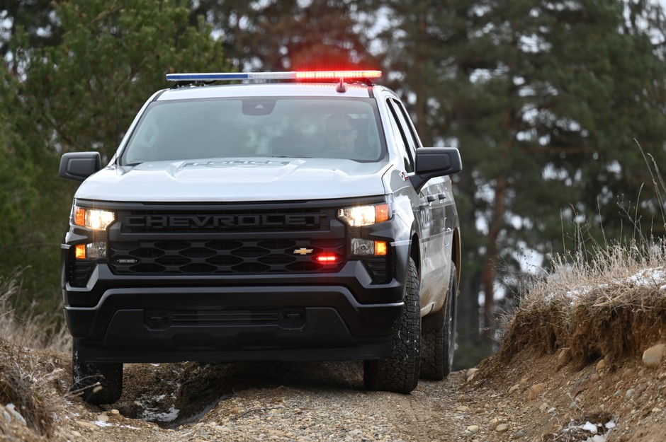 Policyjny Chevrolet Silverado PPV