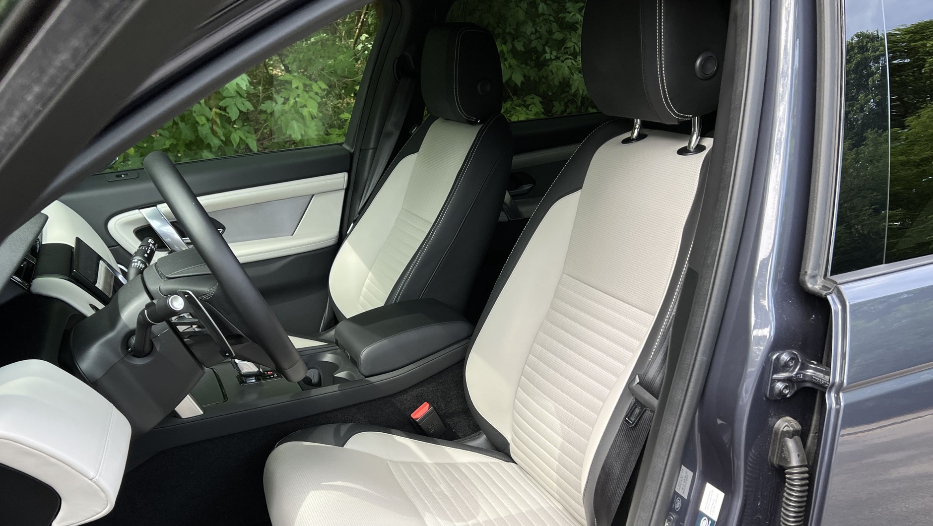 Land Rover Discovery Sport (druga generacja; wersja z 2024 r.)