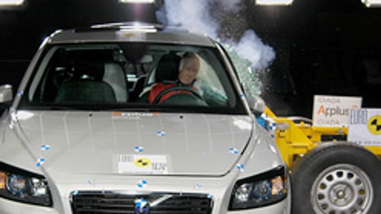 Euro NCAP: 5 gwiazdek dla Volvo C30, 4 dla VW Eos i Chevrolet Captiva