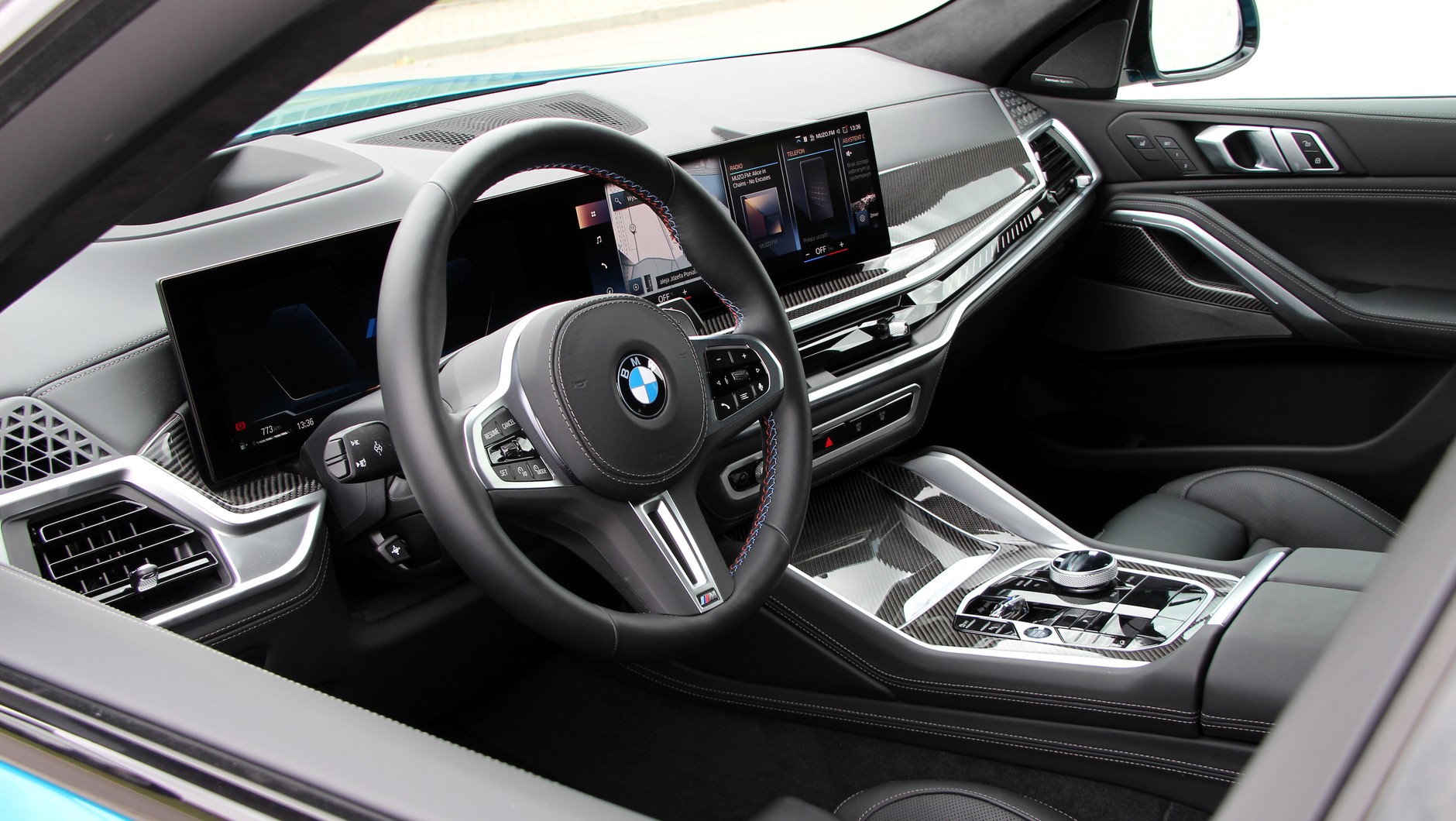 BMW X6 M60i