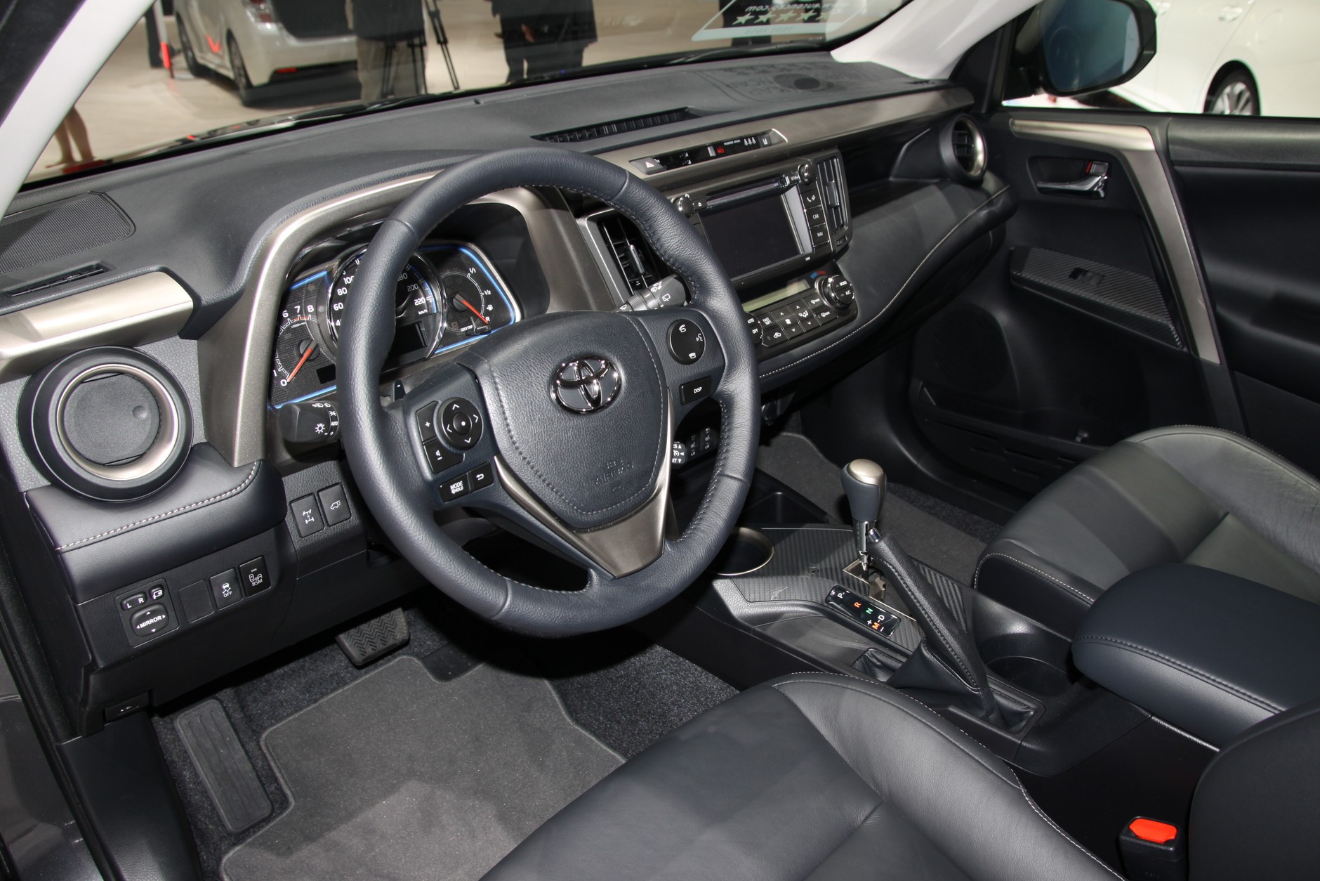 Toyota RAV4 (Genewa 2013)