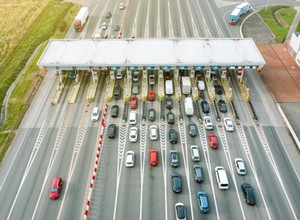 Kontrole i wysokie kary. E-bilet i e-TOLL już obowiązują