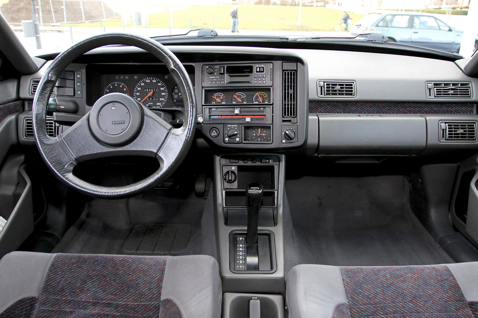 Volvo 480 - zbyt awangardowe jak na swoje czasy