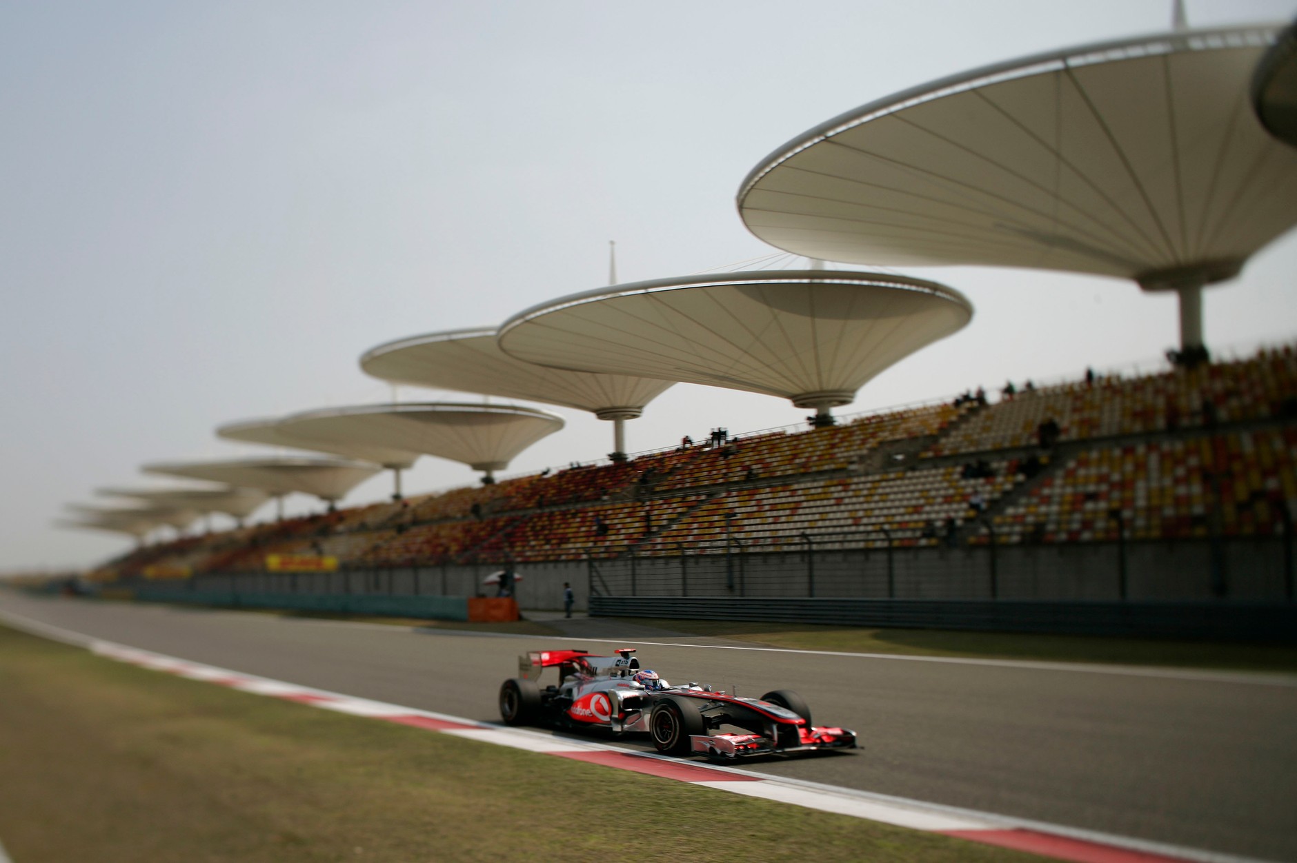 Grand Prix Chin 2010: Button i McLaren najszybciej, Kubica 5. (relacja, wyniki)
