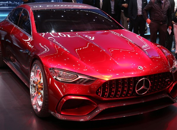 Mercedes-AMG GT Concept bryluje na salonie w Genewie