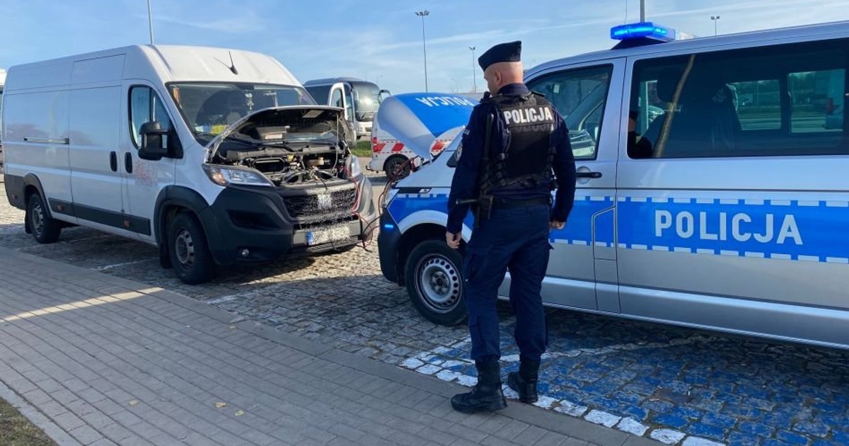  Bezradnie prosił na MOP-ie. Na miejscu byli policjanci