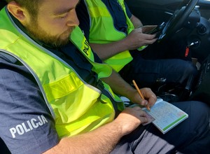 Policjanci z Otwocka zatrzymali nietrzeźwego kierowcę. Stracił toyotę