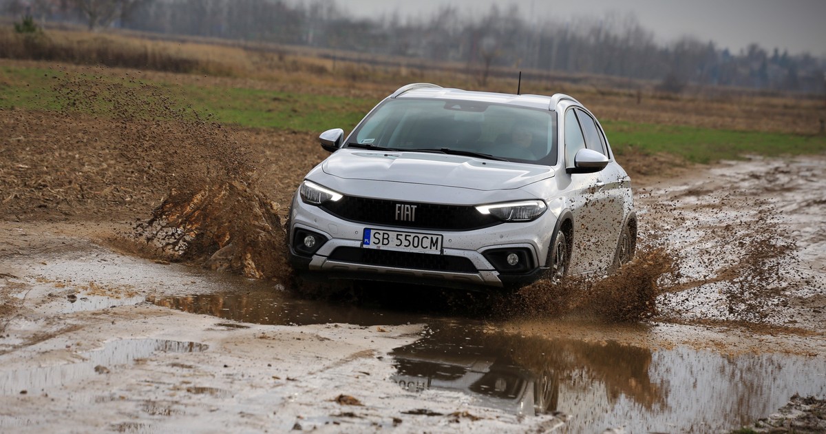 Fiat Tipo Cross 2021 II generacja po FL