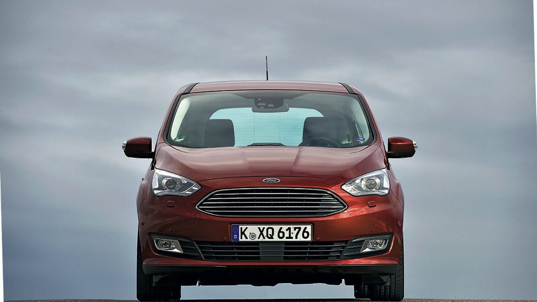 Król vanów pilnie poszukiwany: nowy VW Touran kontra BMW 216d Gran Tourer, Ford Grand C-Max, Opel Zafira Tourer