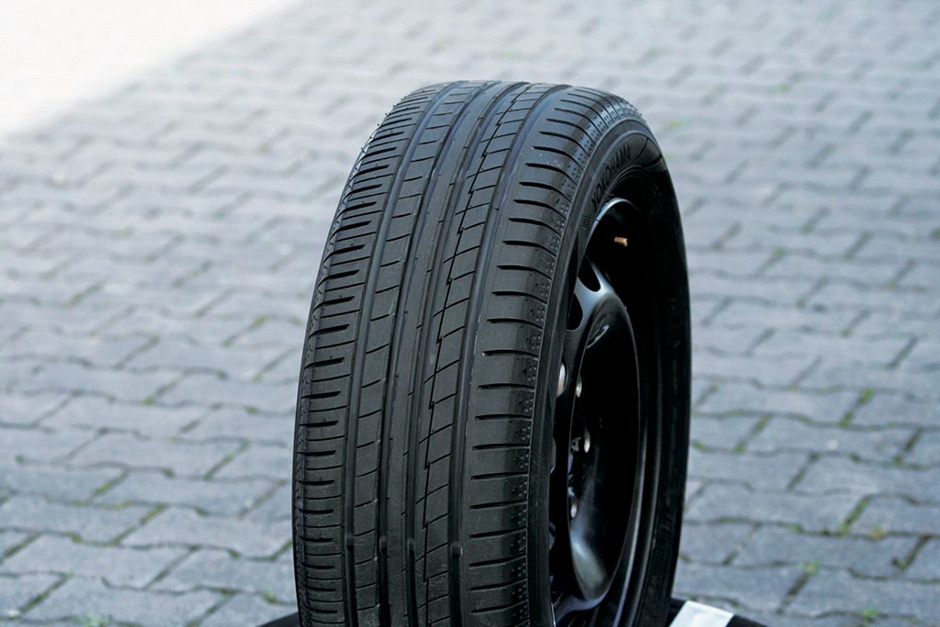 YokohamaBluEarth-A (AE-50) 91 Vok. 1165 zł/kpl. Ocena zadowalająca