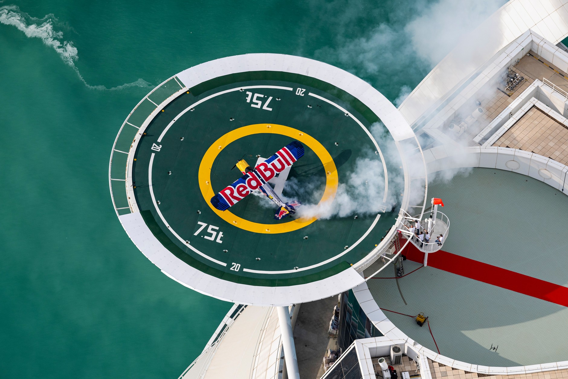 Łukasz Czepiela wylądował samolotem na lotnisku dla helikopterów