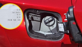 Renault Clio E-Tech 2026. Tankowanie za 50 zł