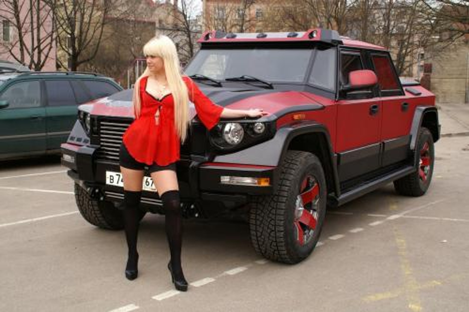 Borat wybiera auto wykończone skórą z penisa