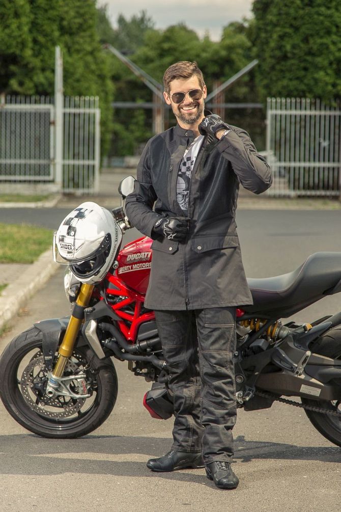 Motocyklowe jeansy Ixon Sawyer i płaszcz Ixon Nation