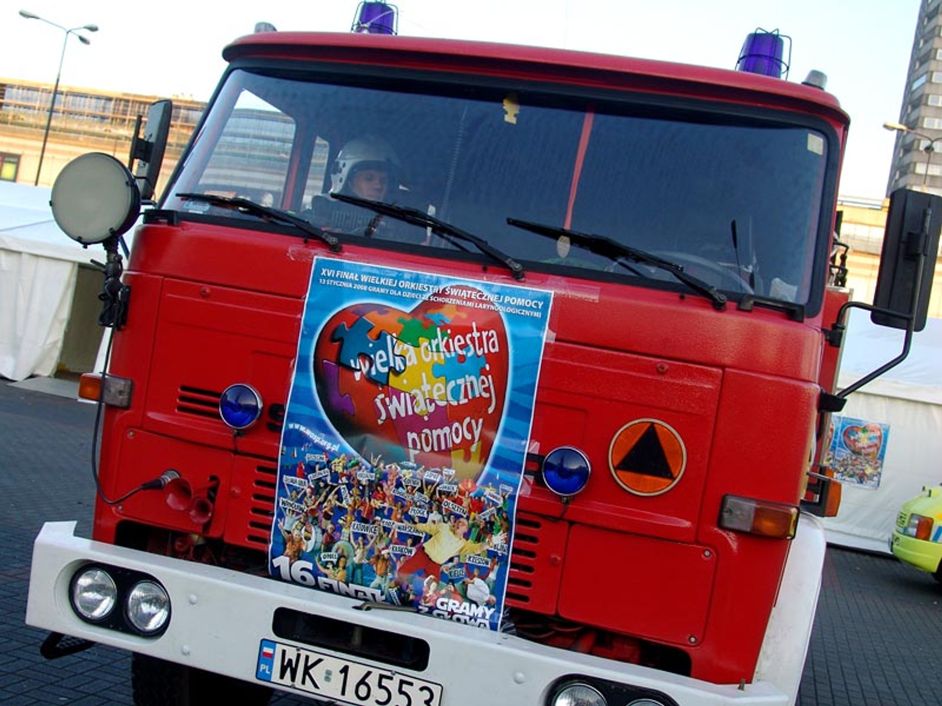 WOŚP 2008: wielki finał pod Pałacem Kultury (foto)