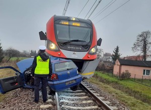 Nie zauważył ani czerwonego światła, ani pociągu ŁKA. Nie miał żadnych szans