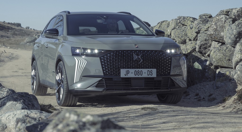 DS 7. Francuski SUV z najmocniejszym napędem w historii