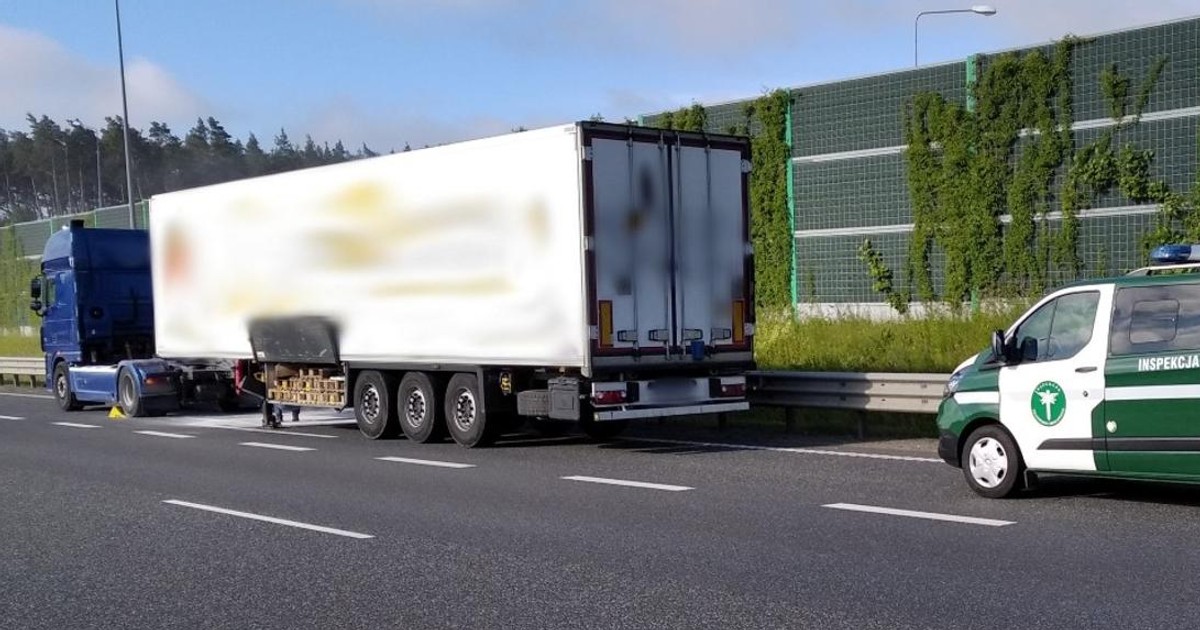 Patrol ITD i TIR na poboczu