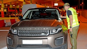 Na granicę przyjechał Range Rover Evoque. Prawie się udało