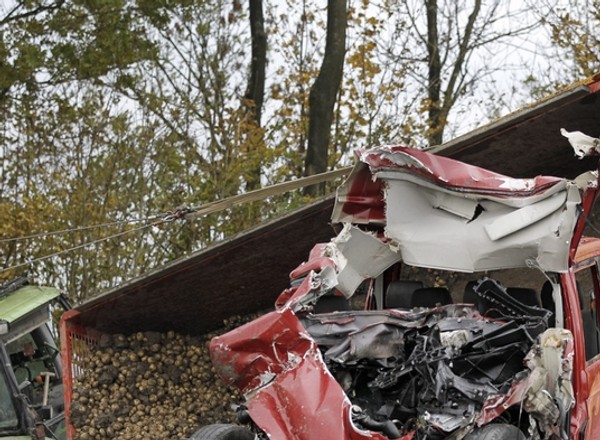 Tragiczny wypadek polskiego VW Transportera w Holandii