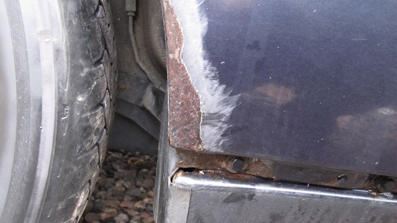 Te auta zżera korozja