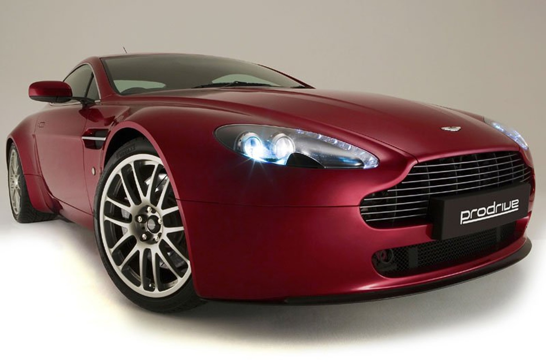 Prodrive V8 Vantage: jeszcze lepszy Aston