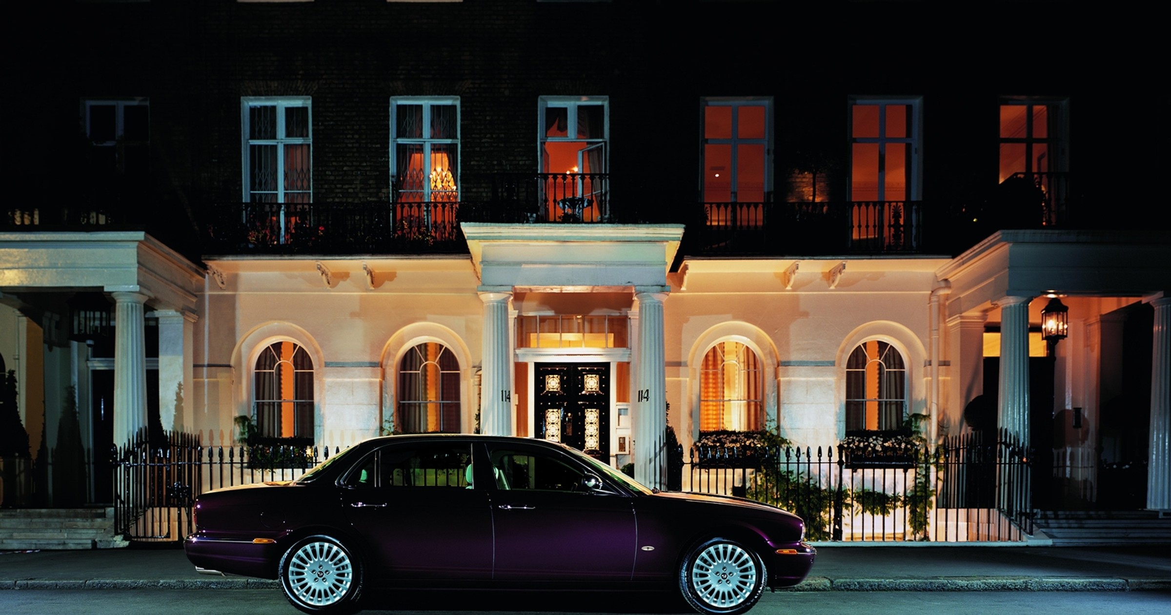 Jaguar XJ