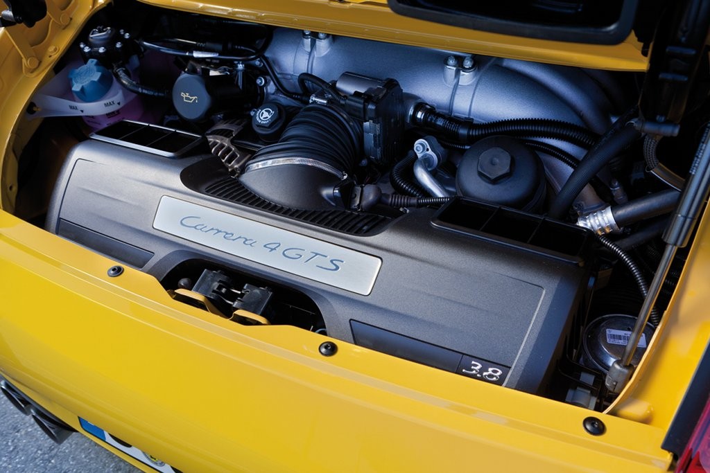 Porsche Carrera 4 GTS – Od przybytku głowa nie boli?