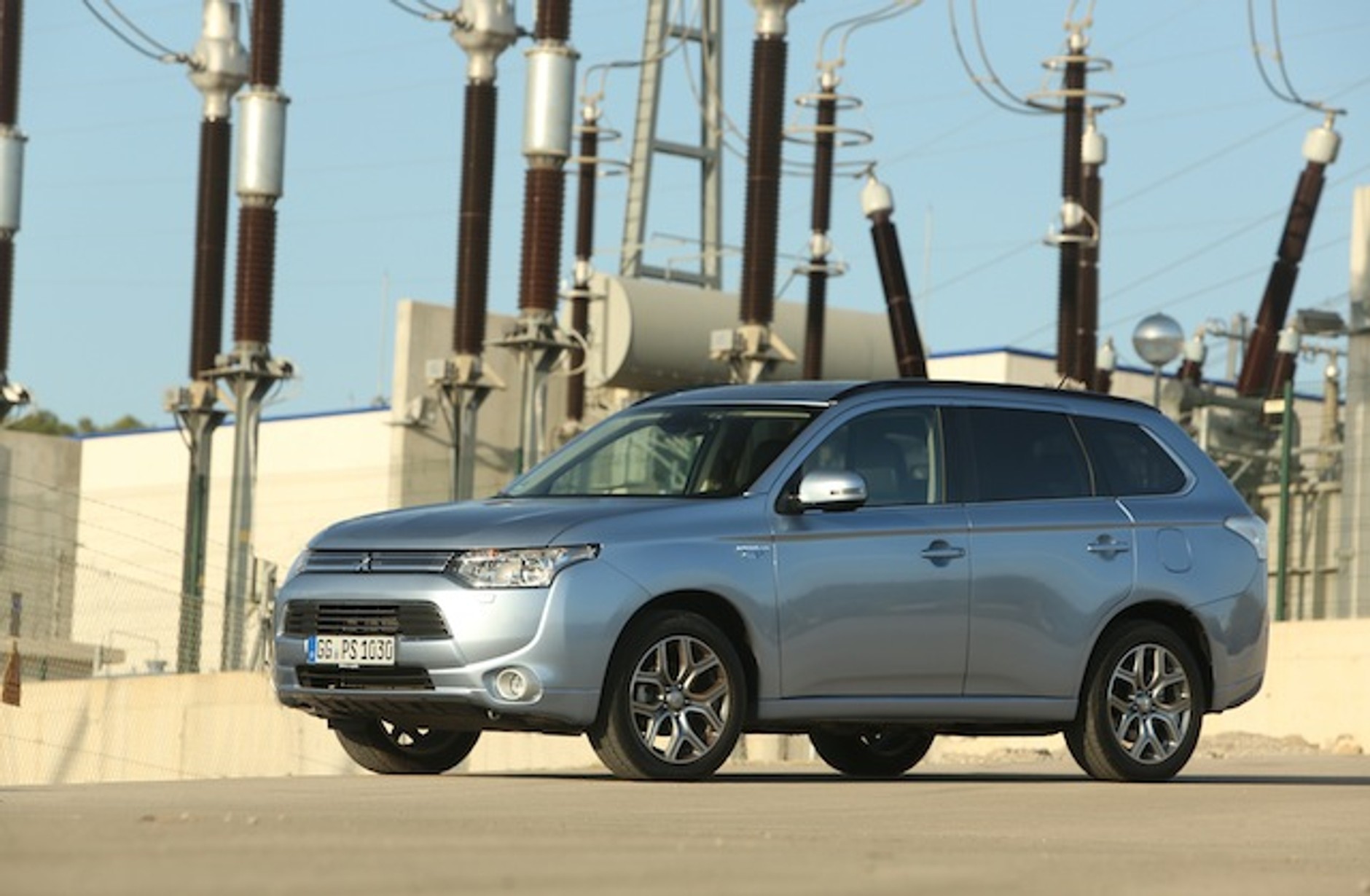 Mitsubishi Outlander PHEV: elektryczna rewolucja