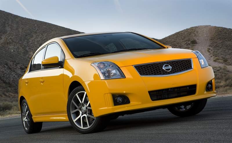 Nissan Sentra SE-R – kompaktowy i drapieżny