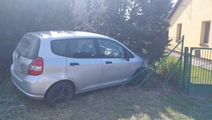 Prowadzili samochód w duecie. Jeden zmieniał biegi, drugi kierował. Obaj byli pijani