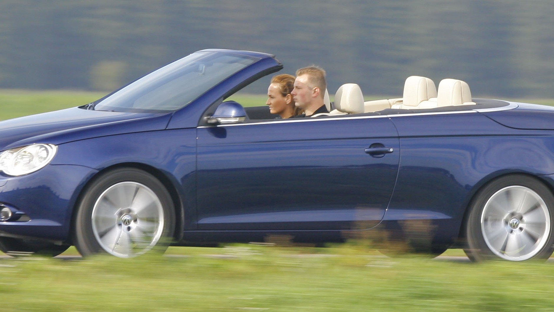 EOS – kolejny VW ze składanym dachem.