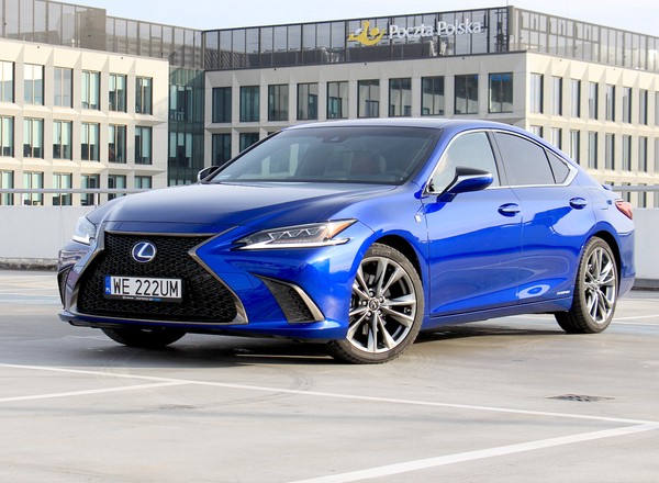 Lexus ES 300h – nowy konkurent limuzyn z Niemiec | TEST